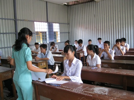 Đồng Tháp Phấn đấu huy động 99 học sinh trong độ tuổi đến trường